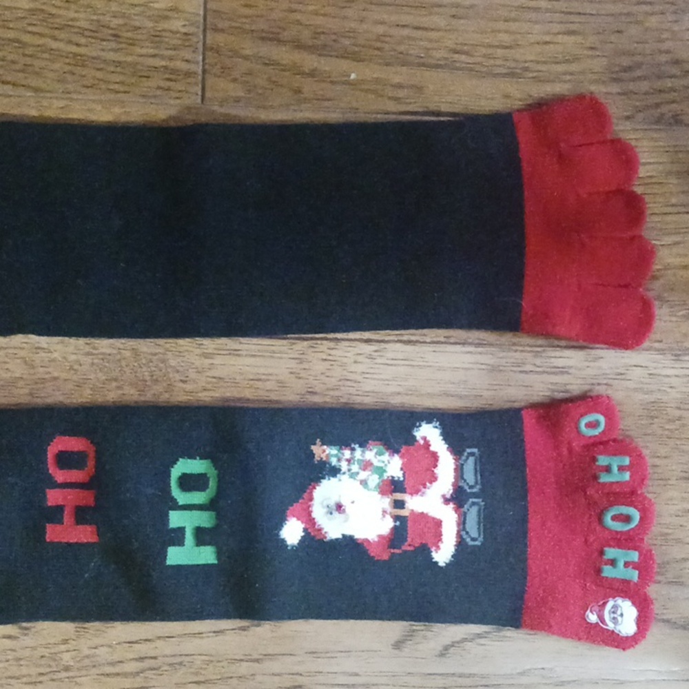 Christmas Toe Socks - Picture 3 of 4